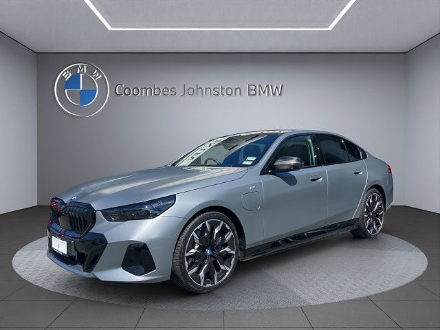 2025 BMW 550e 12FK xDrive Sedan