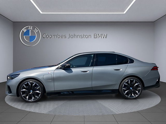 2025 BMW 550e 12FK xDrive Sedan