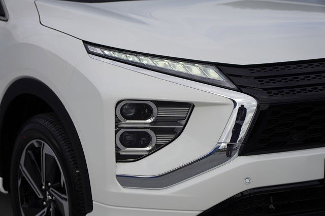 2025 Mitsubishi Eclipse Cross PHEV VRX 4WD