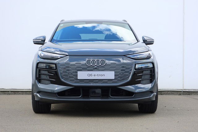 2025 Audi Q6 SUV e-tron 225kw
