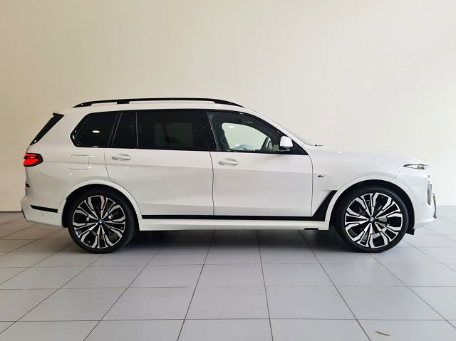 2025 BMW X7 Xdrive 40d Connoisseur Suite - M Sport Pro