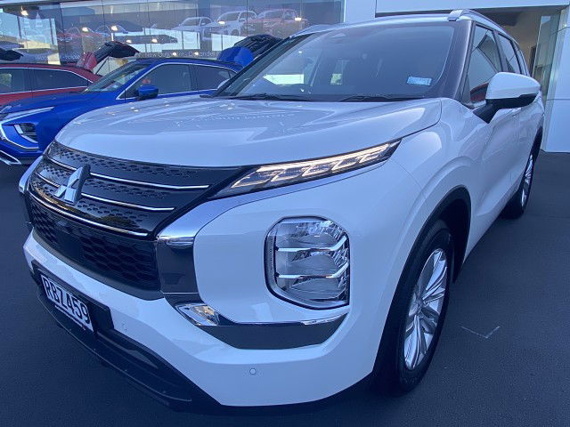 2025 Mitsubishi Outlander Ls 2.5P/Cvt
