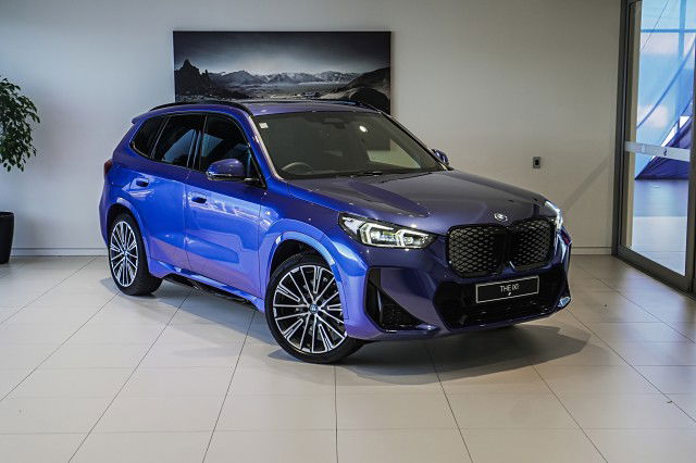 2025 BMW iX1 xDrive30
