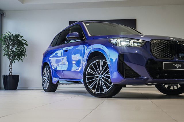 2025 BMW iX1 xDrive30