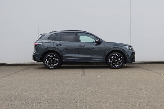 2025 Volkswagen Tiguan R-Line AWD