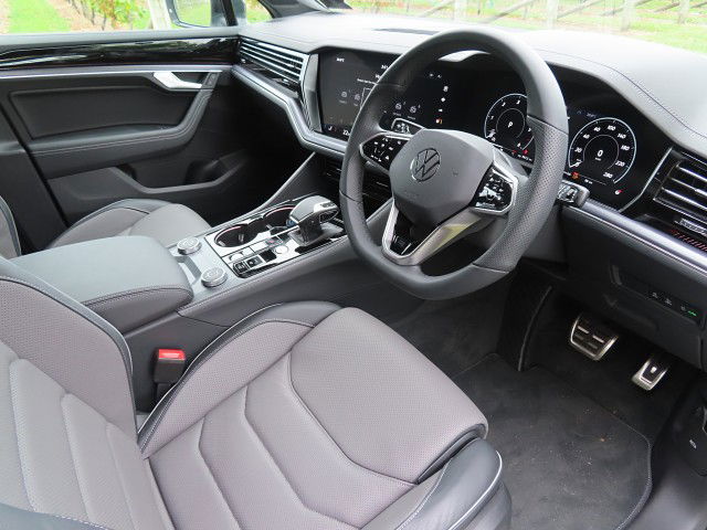 2025 Volkswagen Touareg V6S R-Line TDI