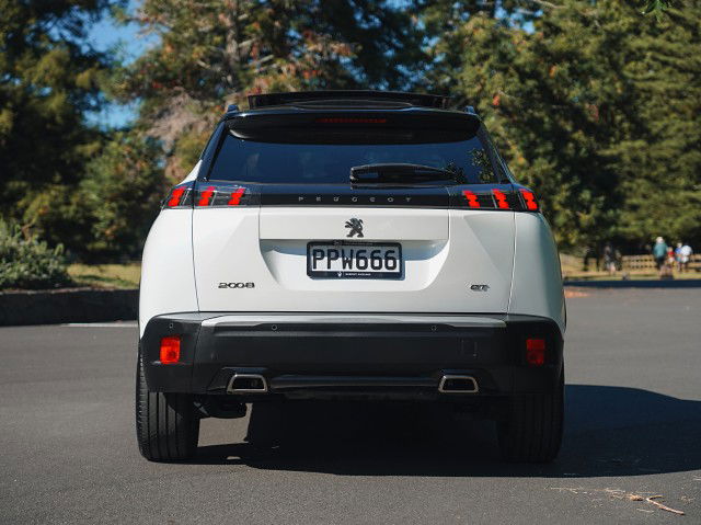 2022 Peugeot 2008 GT 1.2P Turbo 8A