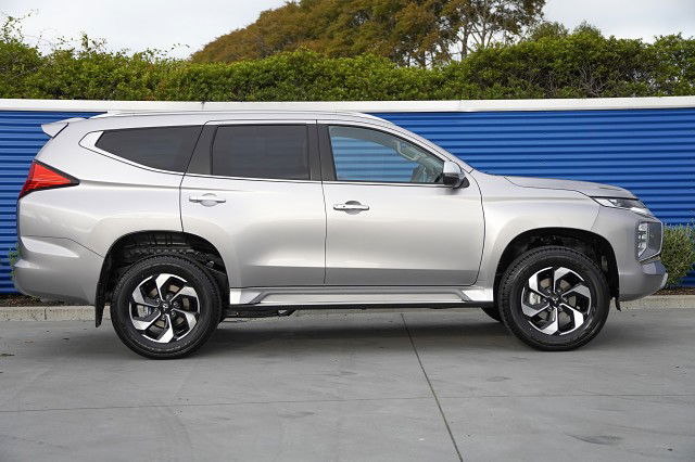 2025 Mitsubishi Pajero Sport 2.4D VRX 4WD 8AT