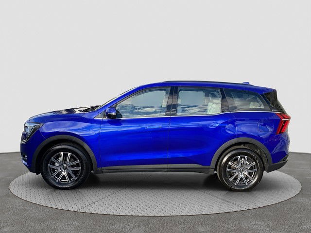 2023 Mahindra XUV700 AX7L 2.0PT 2WD