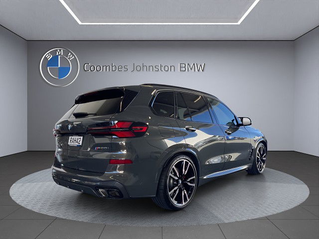 2025 BMW X5 32EU M60i
