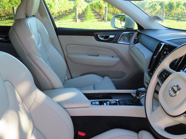 2021 Volvo XC60 T5 AWD Inscription