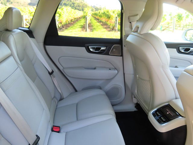 2021 Volvo XC60 T5 AWD Inscription