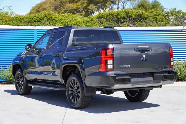 2025 Mitsubishi Triton DC WS 2.4D VRX 2WD 6AT