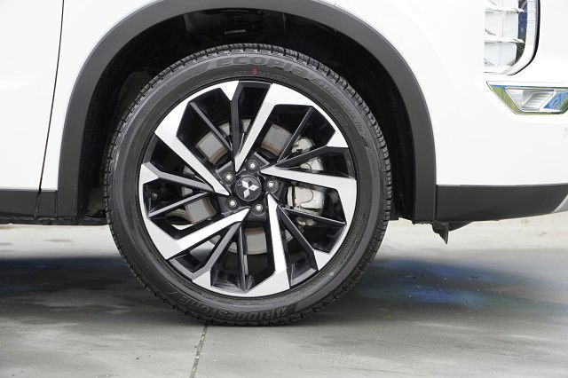2024 Mitsubishi Outlander XLS 2.5P/4WD/CVT