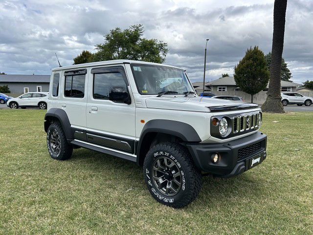 2025 Suzuki Jimny 5-Door 1.5P/4Wd/5Mt Safari Edition