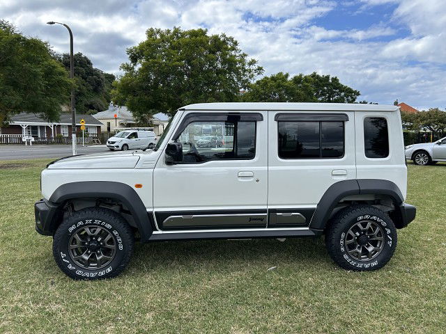 2025 Suzuki Jimny 5-Door 1.5P/4Wd/5Mt Safari Edition