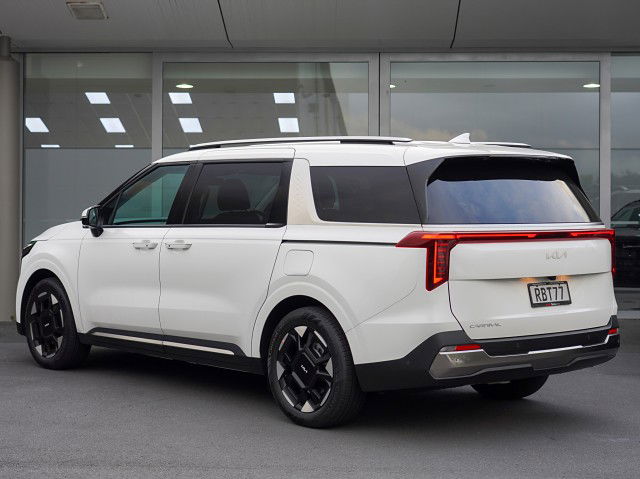 2025 Kia Carnival Premium 2.2D 8A 8Seat 5Dr Wagon