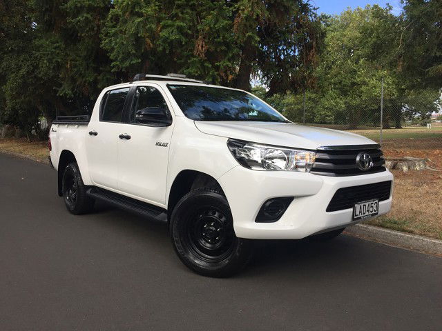 2017 Toyota Hilux SR 2WD D/C W/S 2.8L AUTO