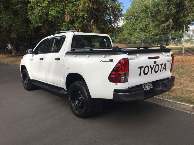 2017 Toyota Hilux SR 2WD D/C W/S 2.8L AUTO