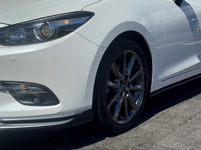 2018 Mazda 3 SP25
