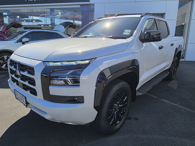 2025 Mitsubishi Triton Dc Vrx 6At 2.4Dt