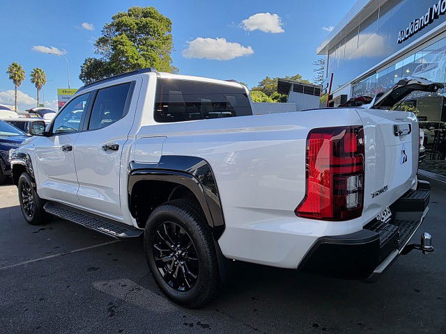 2025 Mitsubishi Triton Dc Vrx 6At 2.4Dt