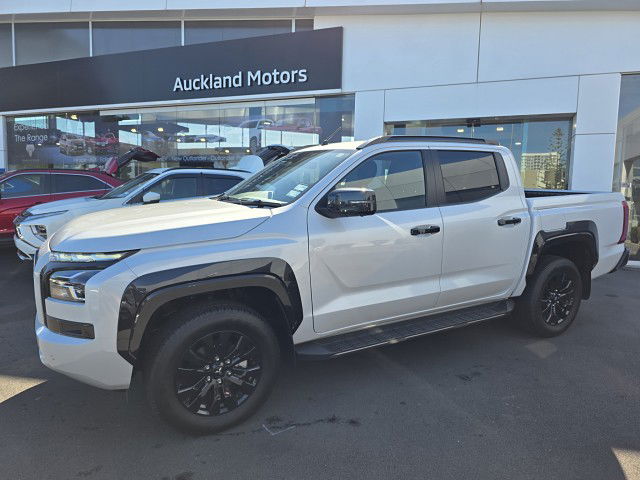 2025 Mitsubishi Triton Dc Vrx 4Wd 6At 2.4Dt
