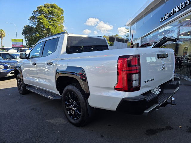 2025 Mitsubishi Triton Dc Vrx 4Wd 6At 2.4Dt