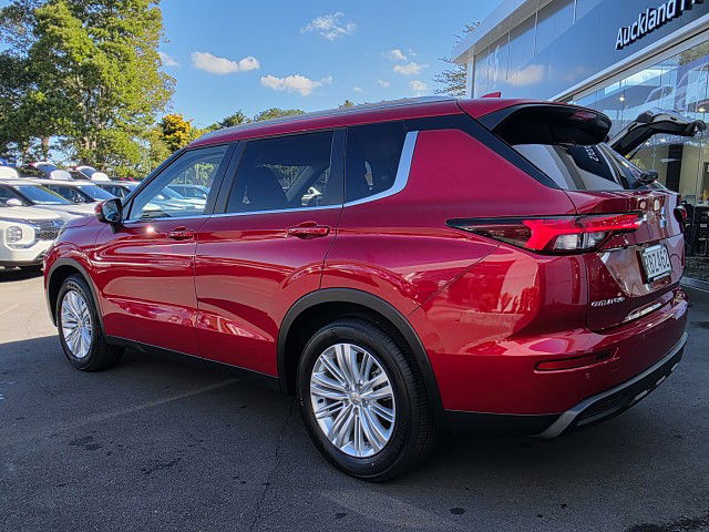 2025 Mitsubishi Outlander Ls 2.5P/4Wd/Cvt