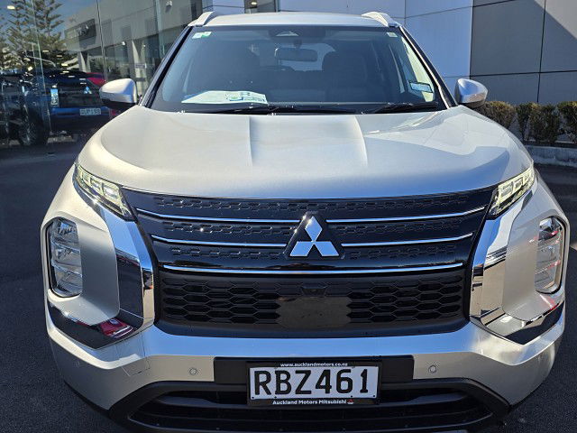 2025 Mitsubishi Outlander Ls 2.5P/Cvt