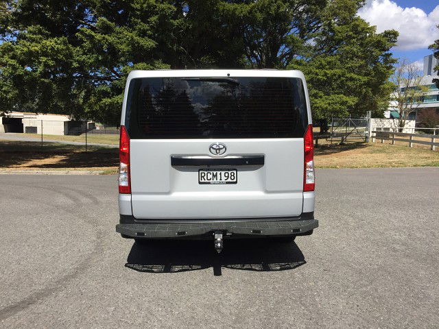 2022 Toyota Hiace ZR HVN 2.8L AUTO