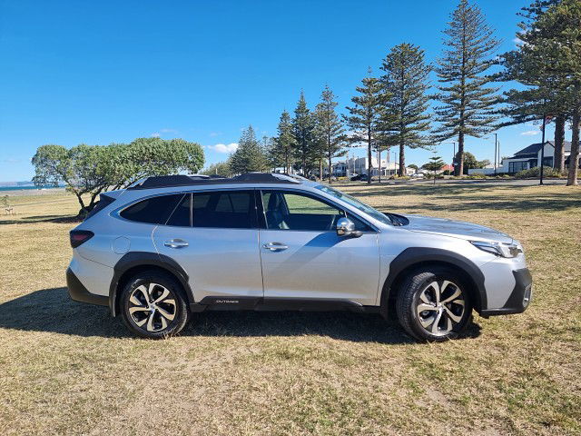 2021 Subaru Outback Touring 2.5P/4Wd