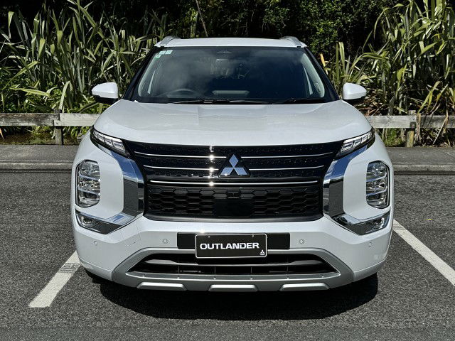 2025 Mitsubishi Outlander VRX 4WD - PRE-REG SALE