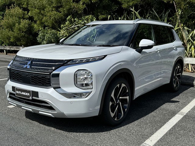 2025 Mitsubishi Outlander VRX 4WD - PRE-REG SALE