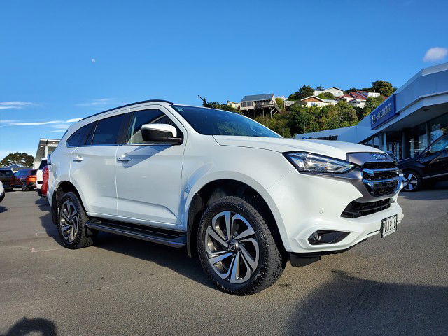 2022 Isuzu MU-X 3.0 Diesel 4WD 7 Seater NZ New