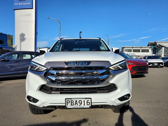 2022 Isuzu MU-X 3.0 Diesel 4WD 7 Seater NZ New