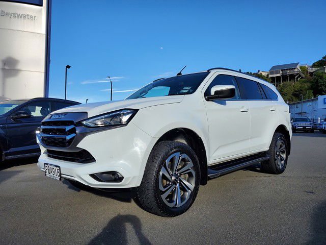 2022 Isuzu MU-X 3.0 Diesel 4WD 7 Seater NZ New