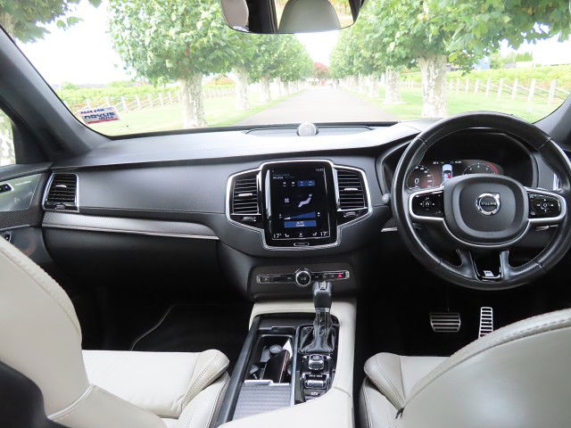 2020 Volvo XC90 T6 AWD R-Design