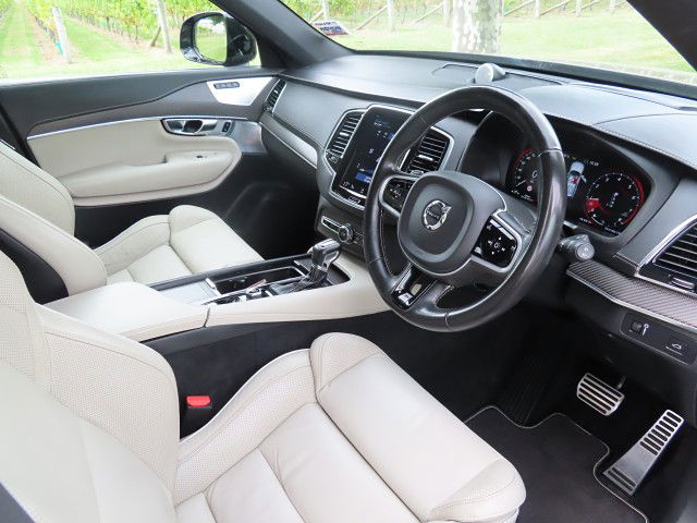 2020 Volvo XC90 T6 AWD R-Design