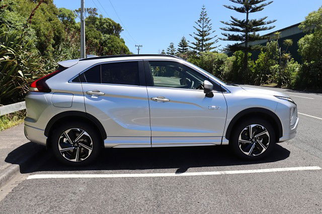 2024 Mitsubishi Eclipse Cross PHEV VRX 4WD