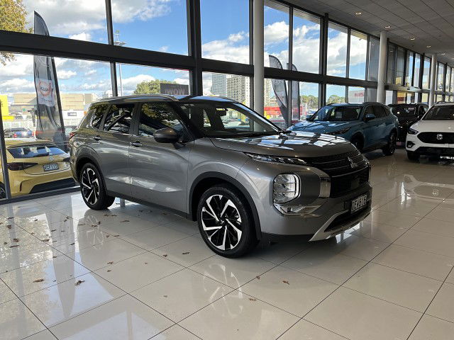 2023 Mitsubishi Outlander Xls 2.5P/Cvt