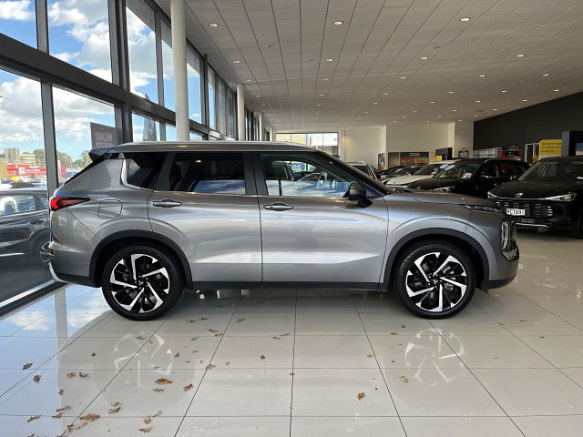 2023 Mitsubishi Outlander Xls 2.5P/Cvt