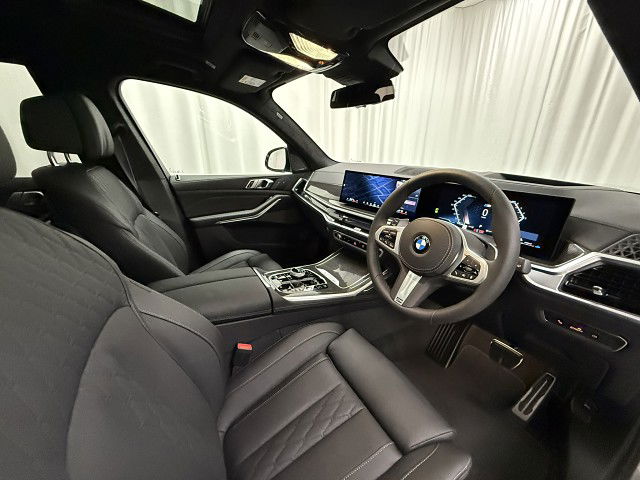 2025 BMW X7 22EN xDrive40d