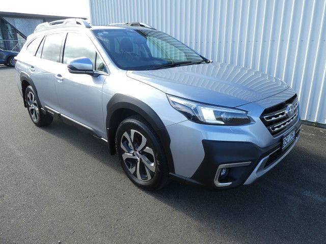 2022 Subaru Outback Touring 2.5