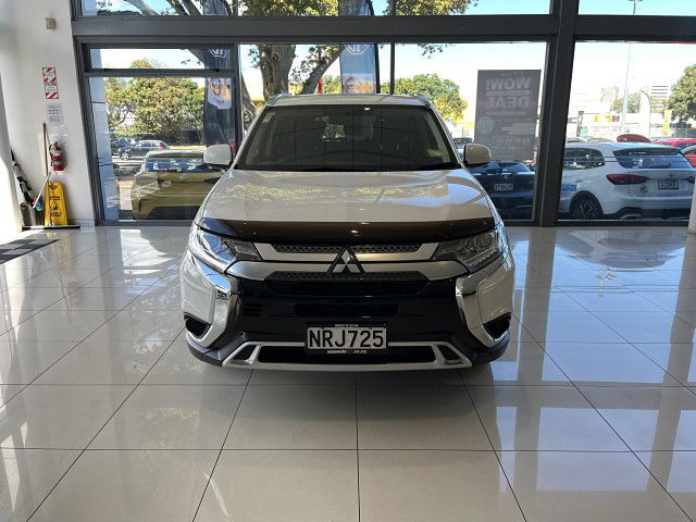 2021 Mitsubishi Outlander Ls 2.4P/Cvt