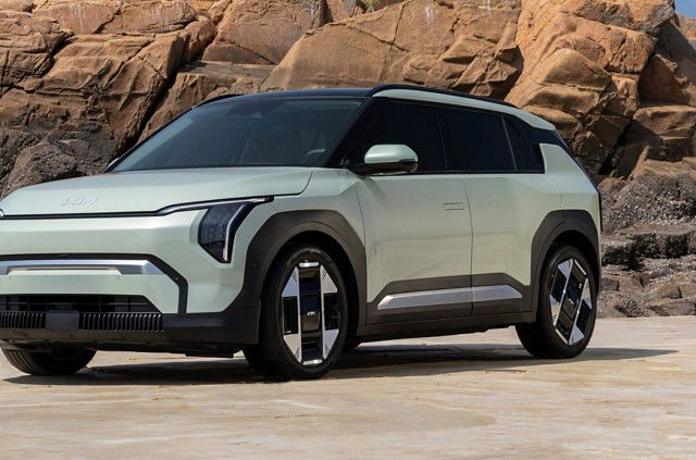 2025 Kia EV3 LIGHT 2WD STANDARD RANGE (58.3kWh)