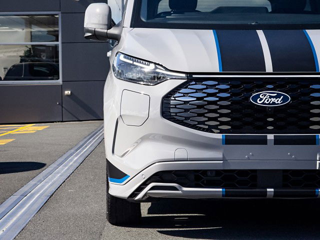 2024 Ford Transit Tourneo Custom 83Kwh