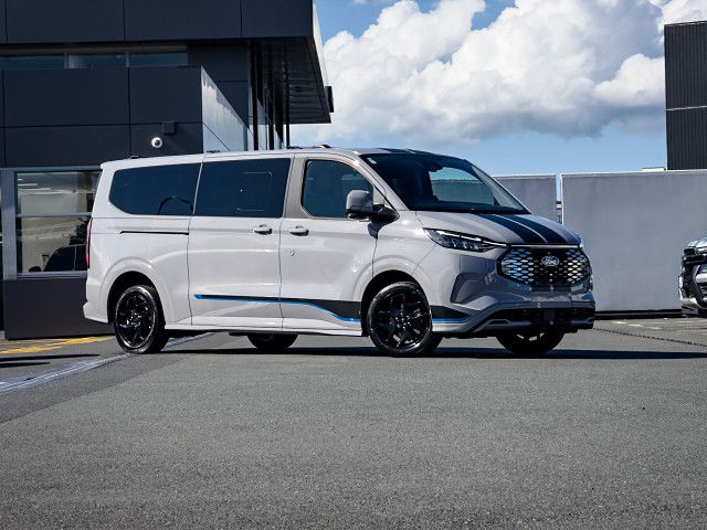 2024 Ford Transit Tourneo Custom 83Kwh