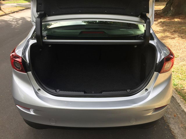 2016 Mazda 3 GLX 2.0L AUTO SEDAN