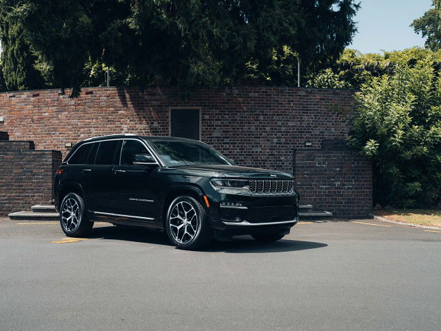 2025 Jeep Grand Cherokee Summit 4XE